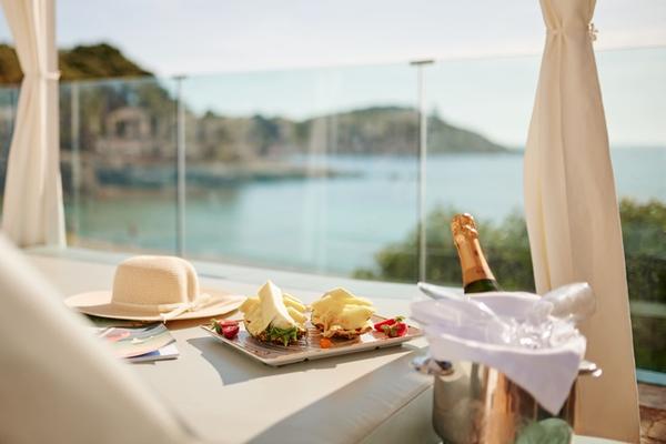 DAY BED WITH PRIVATE JACUZZI AT SKYBAR Inclusive Collection by Hyatt DAY BED WITH PRIVATE JACUZZI AT SKYBAR Inclusive Collection by Hyatt