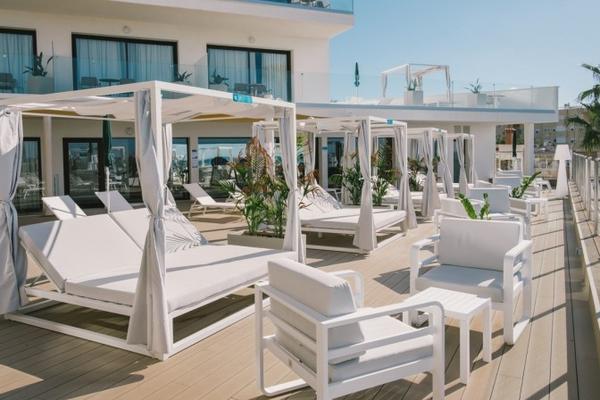 Day Pass with Brunch and Bali Bed Inclusive Collection by Hyatt Day Pass with Brunch and Bali Bed Inclusive Collection by Hyatt